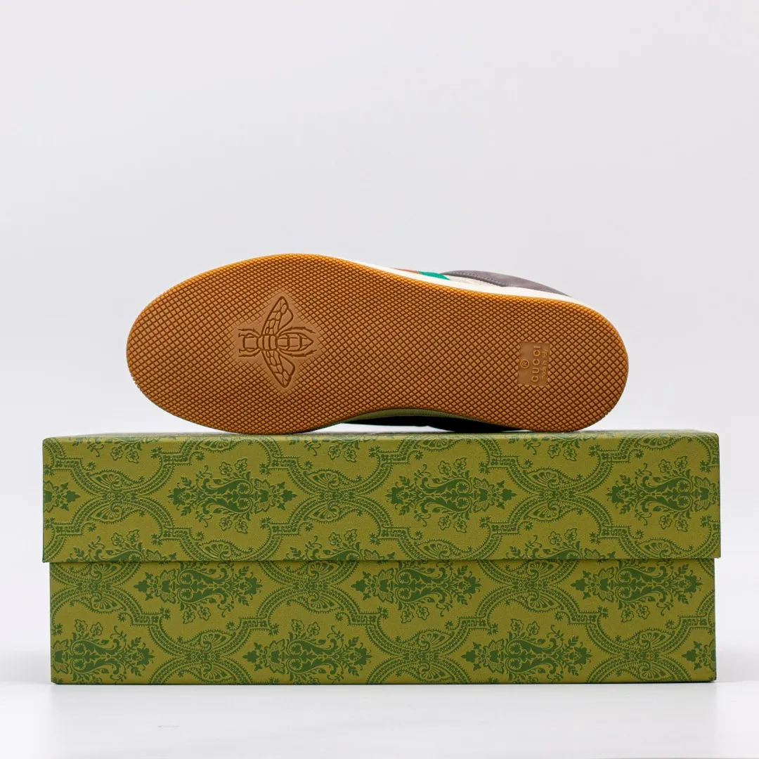 Factory price 580 [Higher version] GUCCI casual sports distressed small dirty shoes, polished cowhide fabric, hand-made distressed effect!  Original terry cloth, delicate, soft, comfortable and breathable. Privately molded steel-stamped two-color original TPU outsole (lower layer is wider, upper layer is narrower) to differentiate the wrong version of the outsole in the market. Fabric, material, outsole, detail comparison SIZE: 34-41, 38-45 regular size (women's 34, 41, men's 38, 45 customized, non-returnable and non-exchangeable) (women's colors and men's models need to be customized)